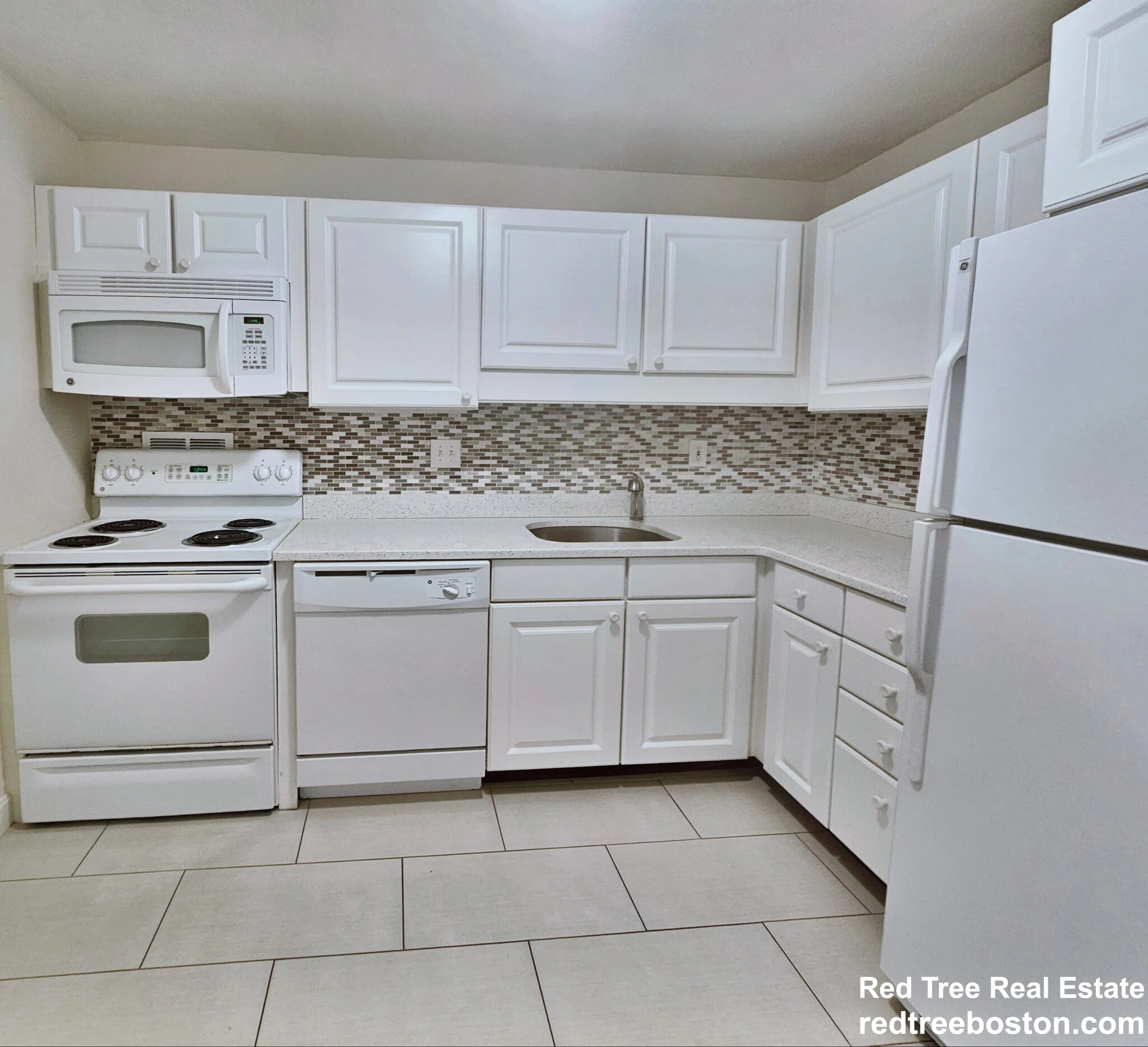 Studio bed, 1 bath apartment for rent at 101 Monmouth St Unit 506, Longwood — photo 4 of 13