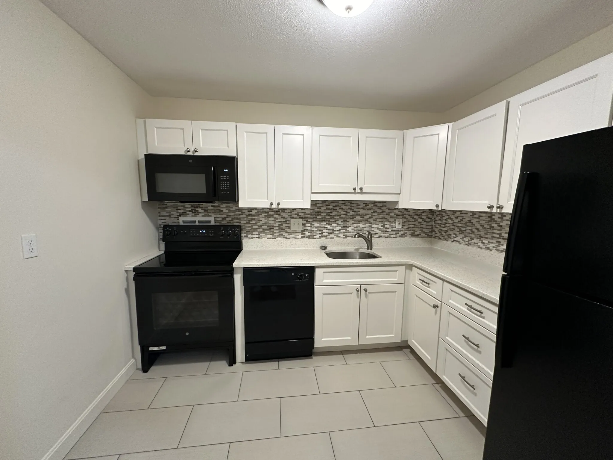 1 bed, 1 bath apartment for rent at 101 Monmouth St Unit 516, Longwood — photo 2 of 19