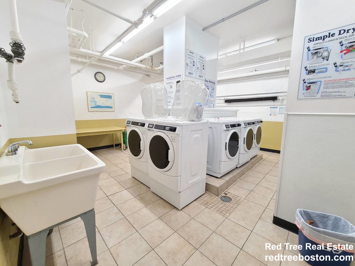 Studio bed, 1 bath apartment for rent at 101 Monmouth St Unit 518, Longwood — photo 4 of 9