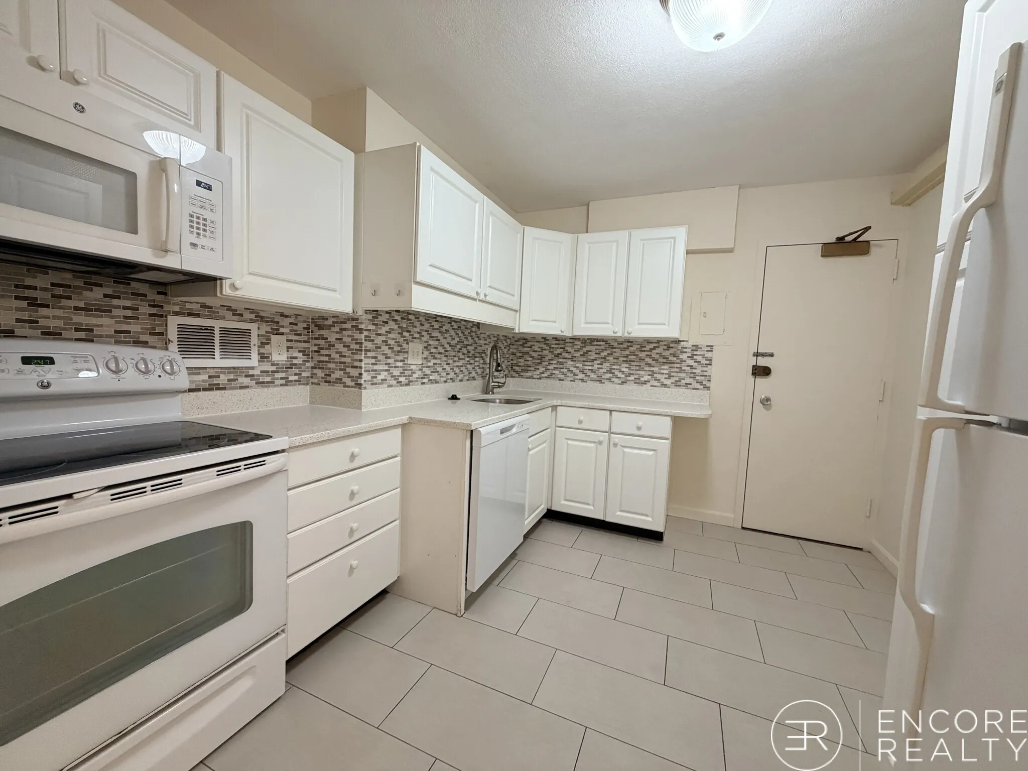 3 bed, 2 bath apartment for rent at 101 Monmouth St Unit 601A, Longwood — photo 6 of 32
