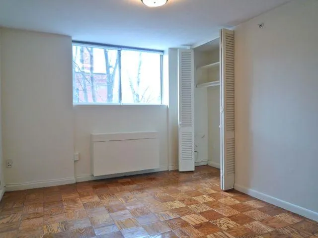3 bed, 2 bath apartment for rent at 101 Monmouth St Unit 6601, Longwood — photo 4 of 14