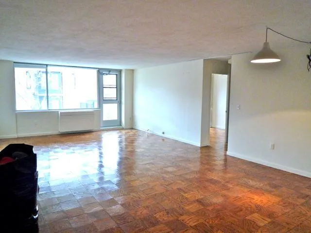 3 bed, 2 bath apartment for rent at 101 Monmouth St Unit 6601, Longwood — photo 1 of 14