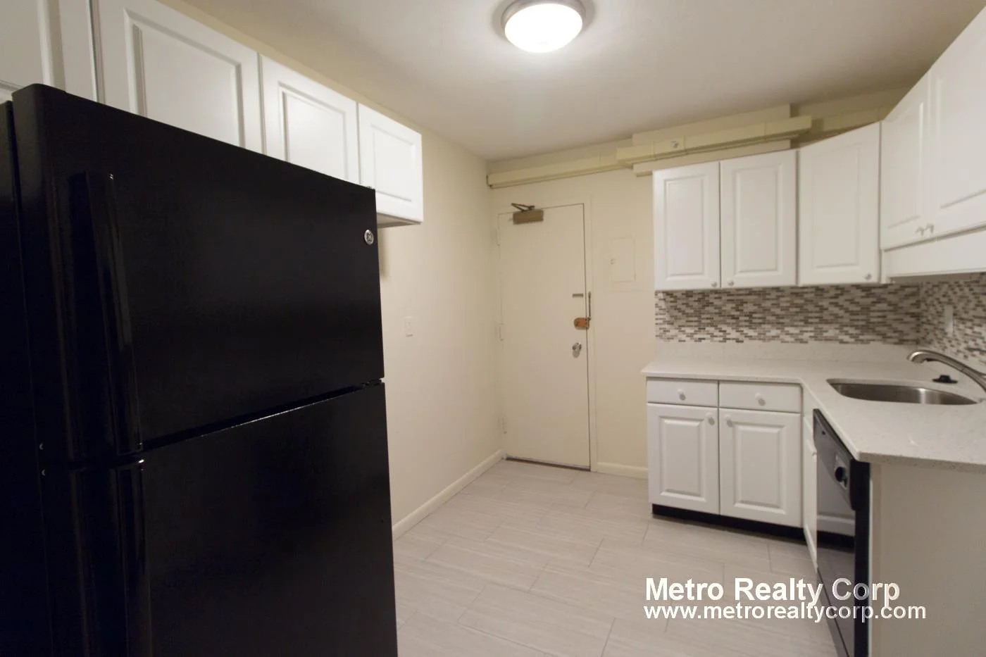 2 bed, 1 bath apartment for rent at 101 Monmouth St Unit 903, Longwood — photo 3 of 13