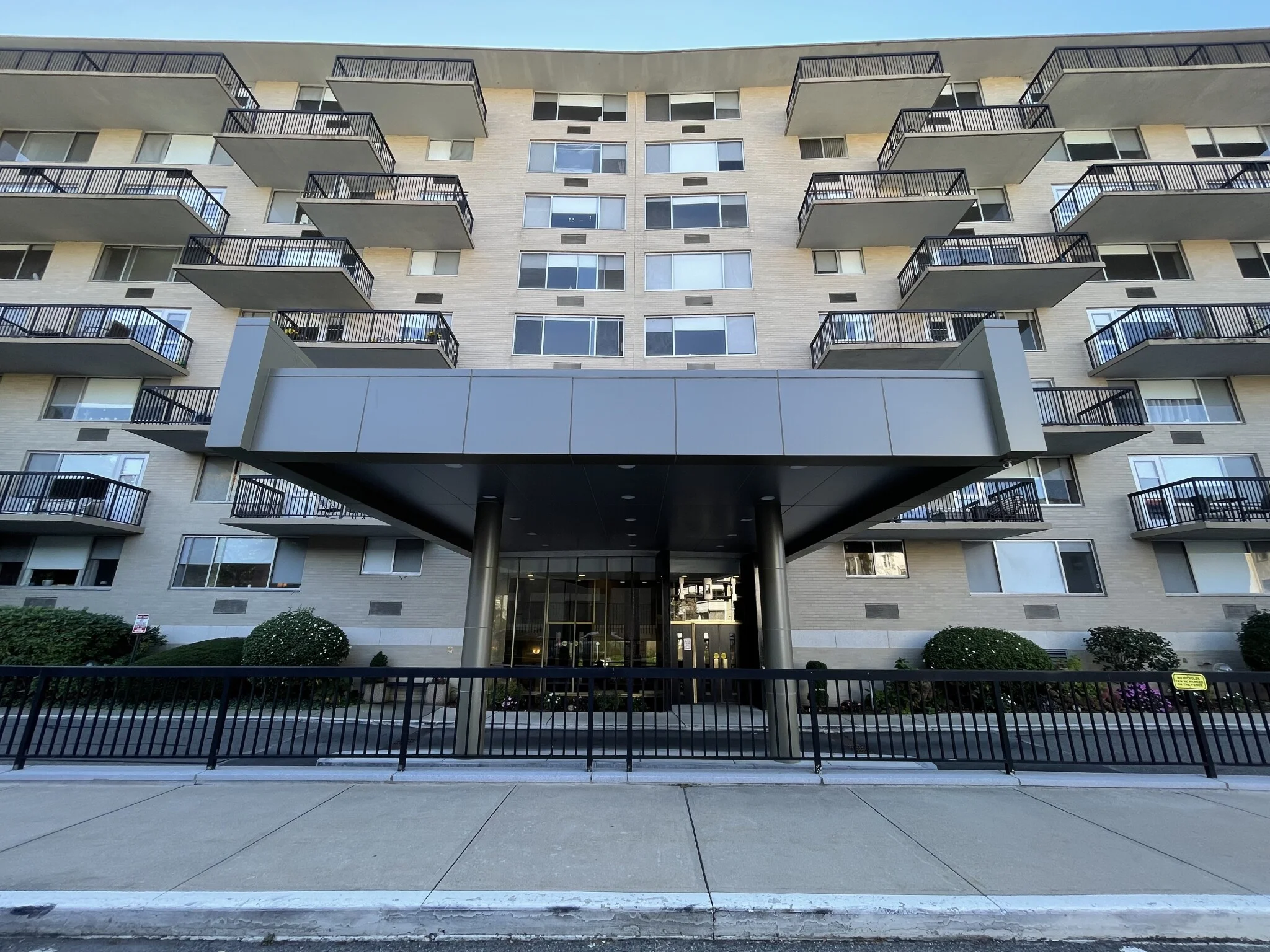 2 bed, 1 bath apartment for rent at 101 Monmouth St Unit 903, Longwood — photo 8 of 13