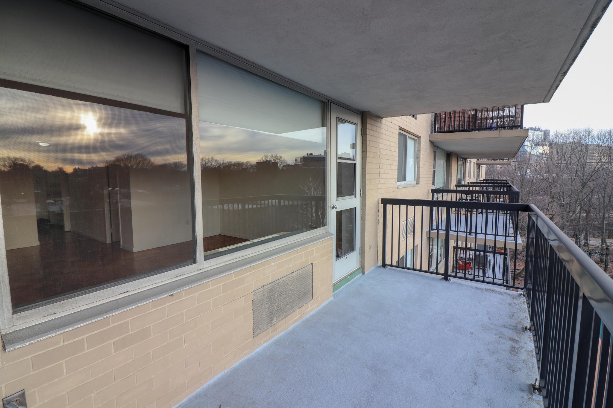Studio bed, 1 bath apartment for rent at 101 Monmouth St Unit 904, Longwood — photo 5 of 13