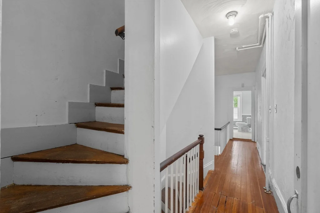 4 bed, 2 bath apartment for rent at 101 Mount Pleasant Ave Unit 101, Roxbury — photo 15 of 29