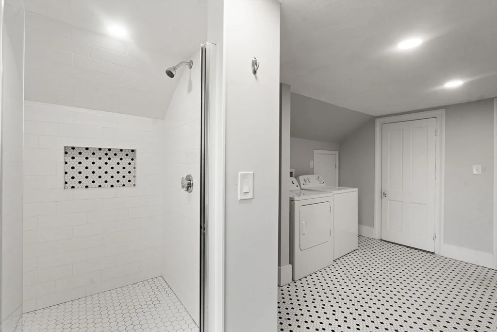 4 bed, 2 bath apartment for rent at 101 Mount Pleasant Ave Unit 101, Roxbury — photo 25 of 29