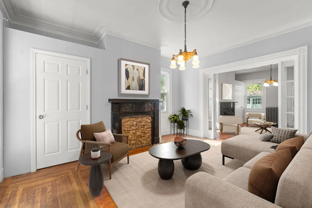 4 bed, 2 bath apartment for rent at 101 Mount Pleasant Ave Unit 101, Roxbury — photo 6 of 29