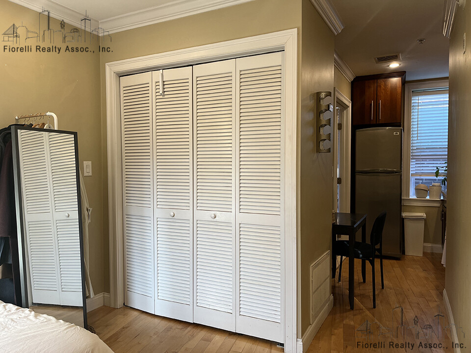 Studio bed, 1 bath apartment for rent at 101 Prince St Unit 10, North End — photo 3 of 6