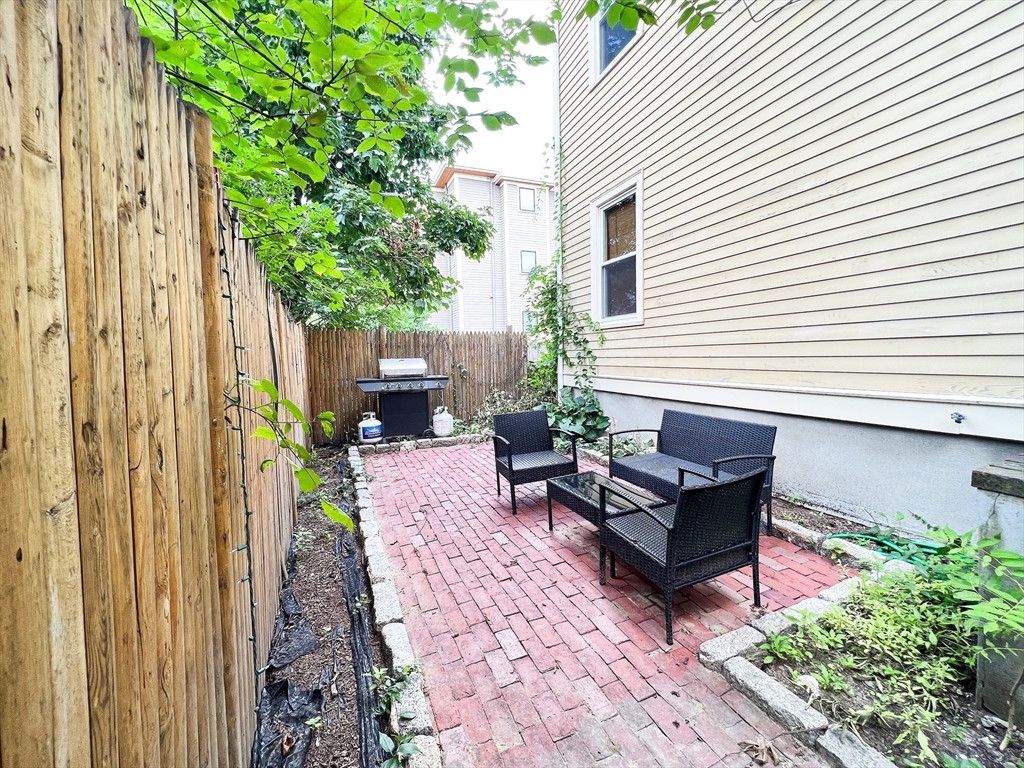 2 bed, 1 bath apartment for rent at 101 Prospect Unit u1, Ward Two — photo 18 of 20