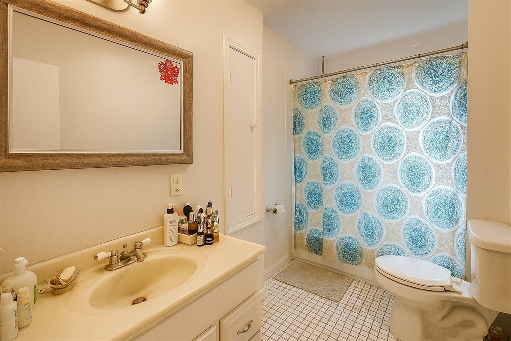 2 bed, 1 bath apartment for rent at 101 Prospect Unit u2, Ward Two — photo 15 of 22