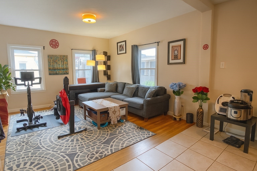 2 bed, 1 bath apartment for rent at 101 Prospect Unit u2, Ward Two — photo 3 of 22