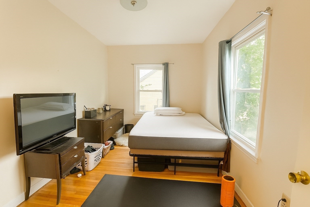 2 bed, 1 bath apartment for rent at 101 Prospect Unit u2, Ward Two — photo 13 of 22