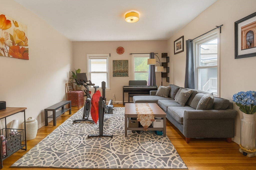 2 bed, 1 bath apartment for rent at 101 Prospect Unit u2, Ward Two — photo 2 of 22