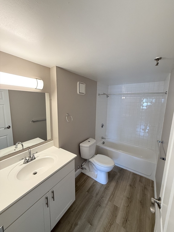 2 bed, 2 bath apartment for rent at 101 Rantoul St Unit 210, Beverly — photo 12 of 22