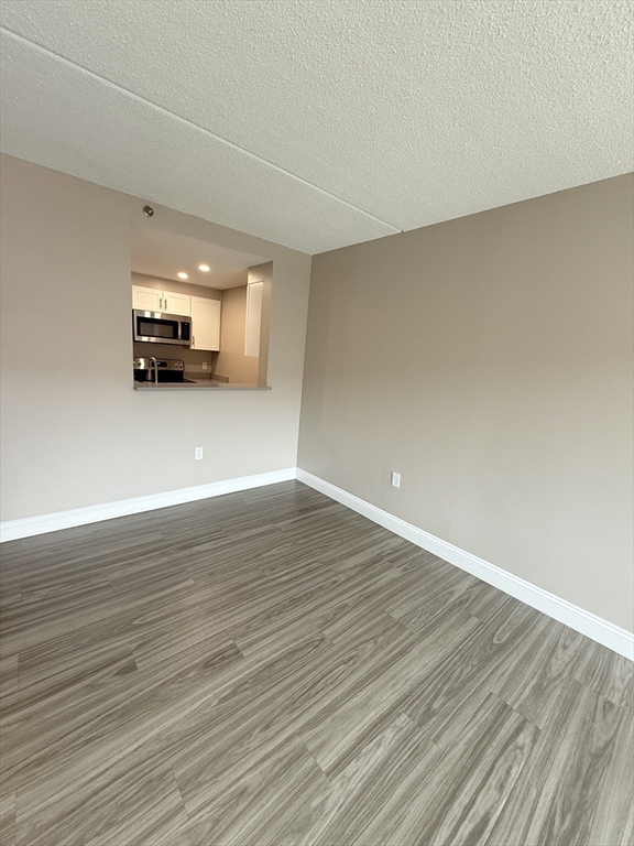1 bed, 1 bath apartment for rent at 101 Rantoul St Unit 311, Beverly — photo 5 of 18