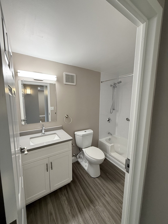 1 bed, 1 bath apartment for rent at 101 Rantoul St Unit 311, Beverly — photo 11 of 18