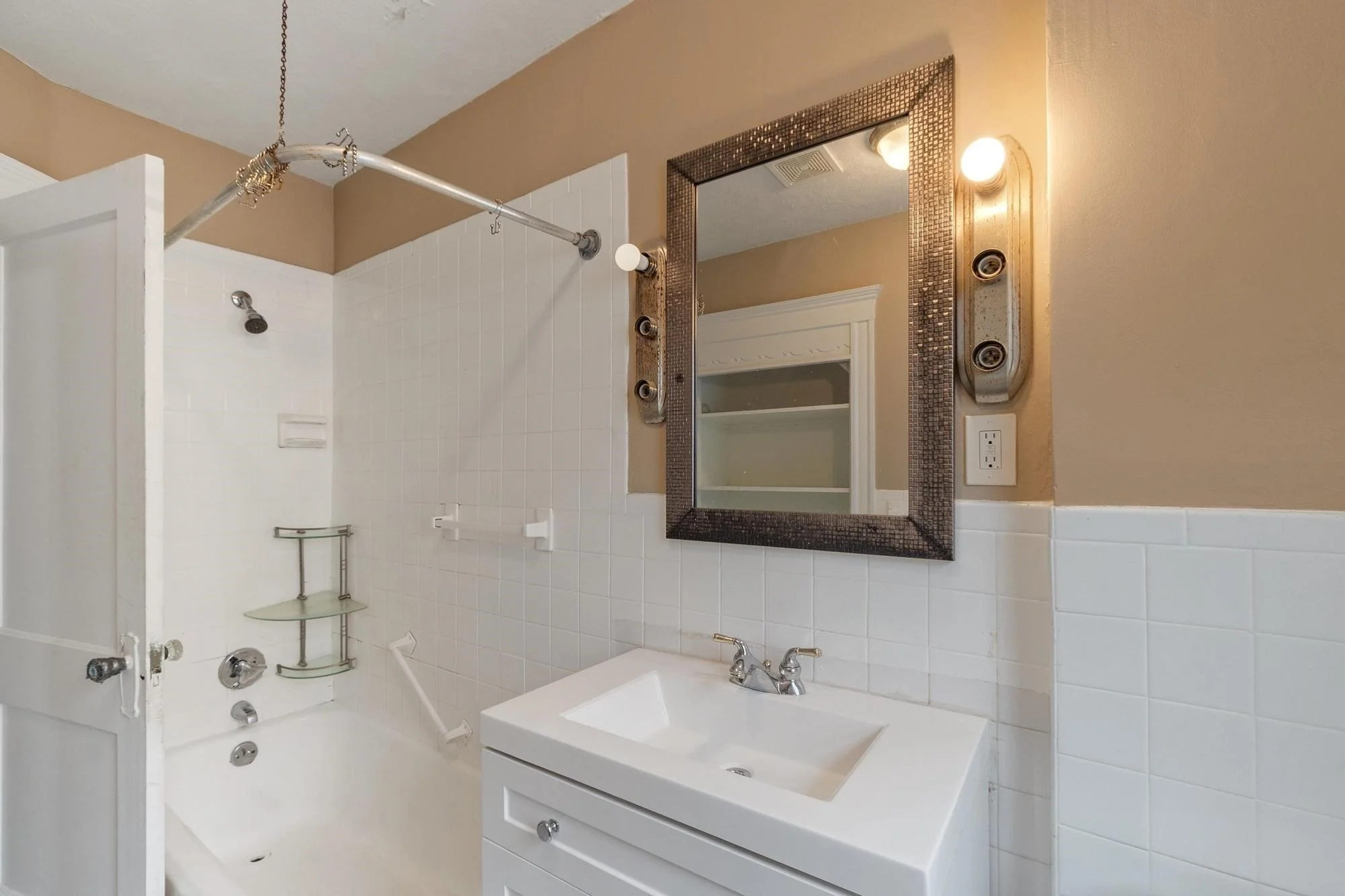 4 bed, 1 bath apartment for rent at 101 Saint Paul St Unit 2, Coolidge Corner — photo 22 of 39