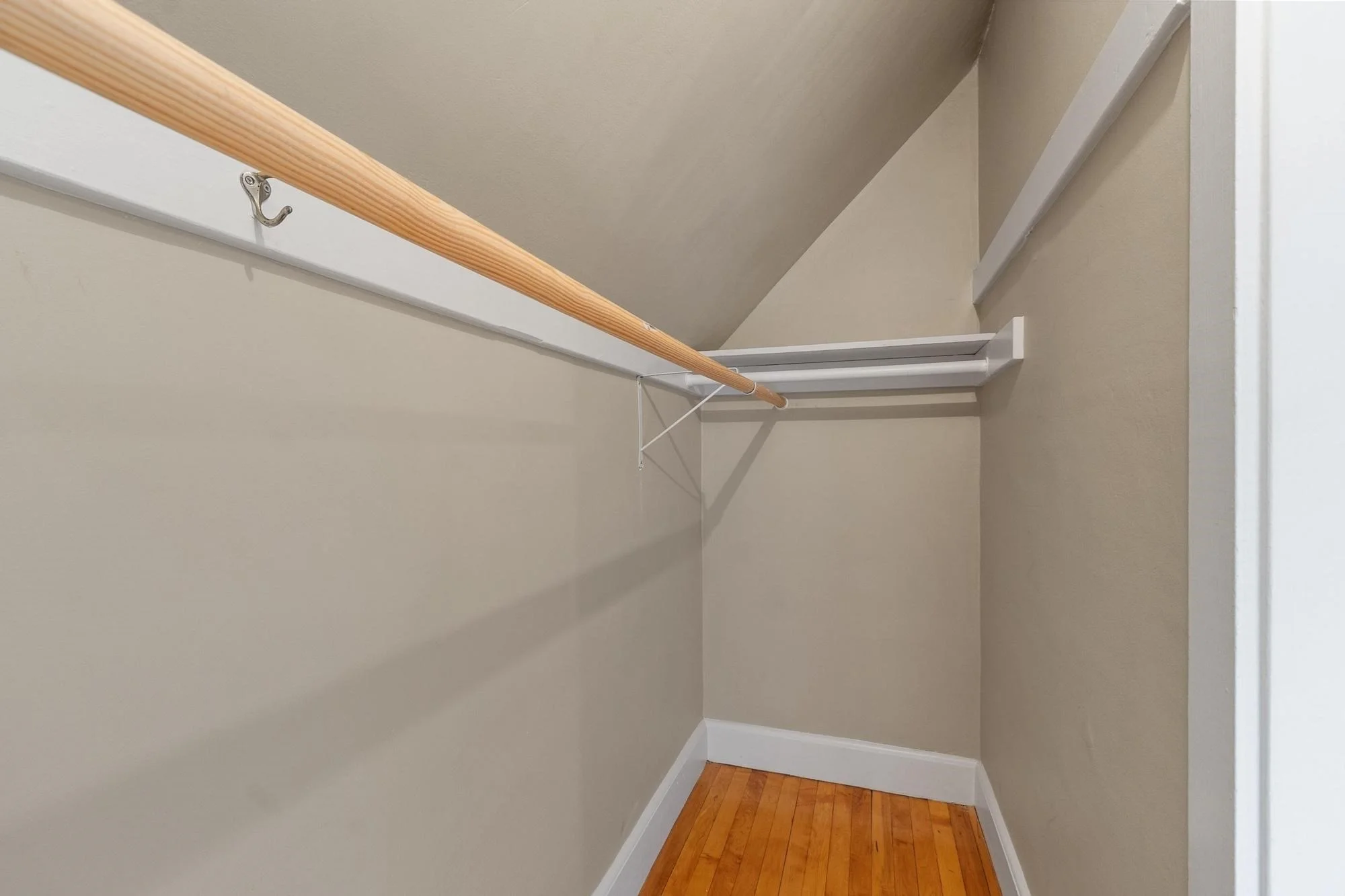 4 bed, 1 bath apartment for rent at 101 Saint Paul St Unit 2, Coolidge Corner — photo 9 of 39