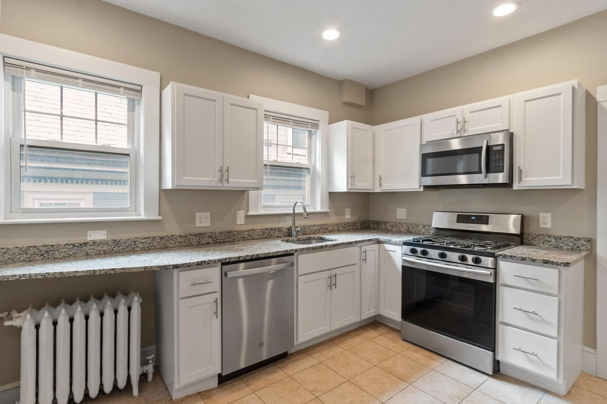 4 bed, 1 bath apartment for rent at 101 Saint Paul St Unit 2, Coolidge Corner — photo 2 of 39