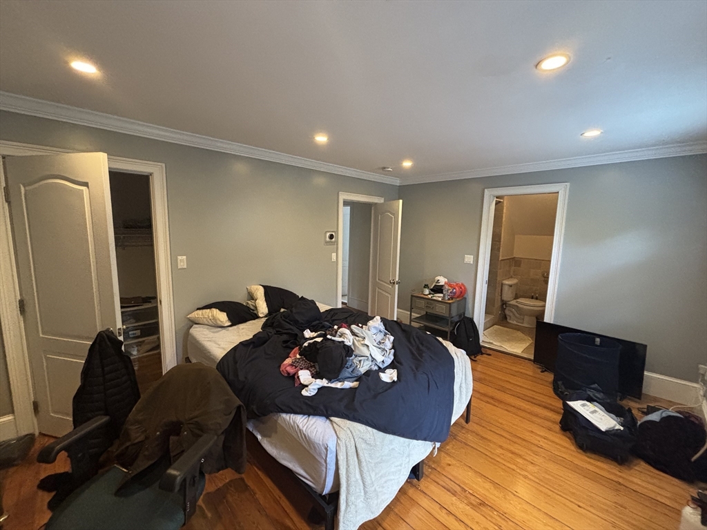 5 bed, 3 bath apartment for rent at 101 Sawyer Ave Unit 2, Dorchester — photo 18 of 31