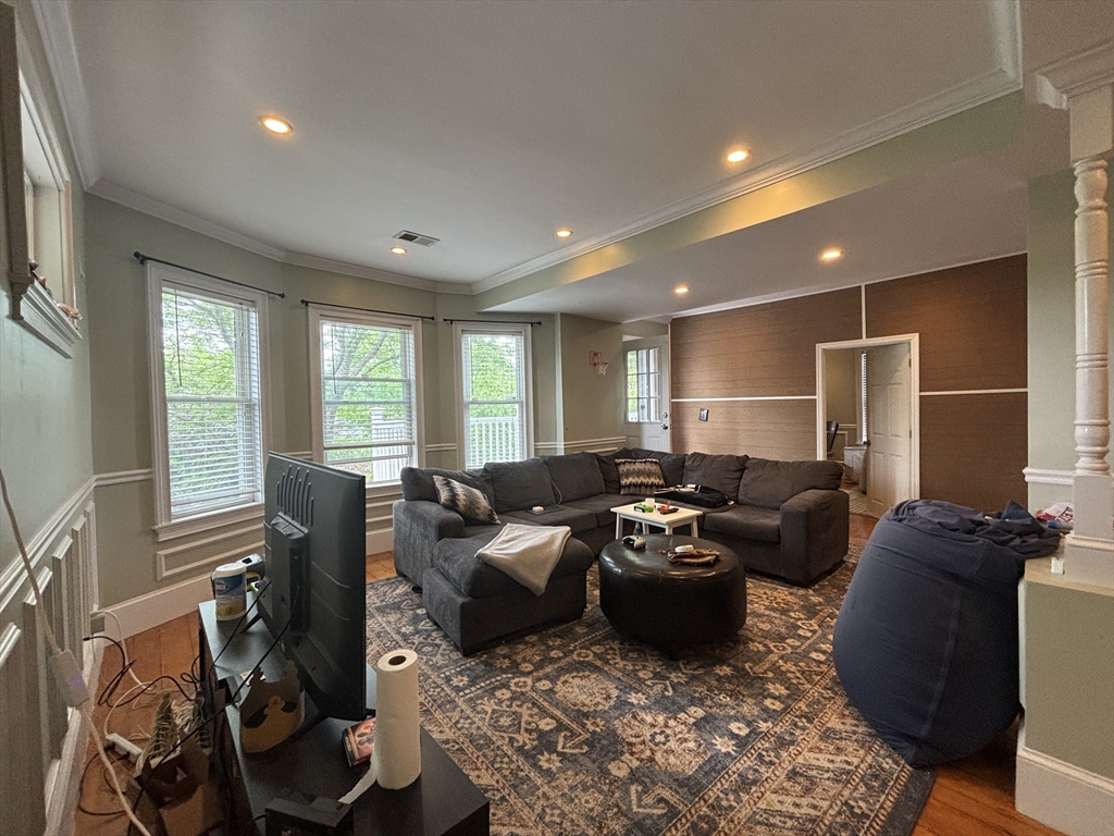 5 bed, 3 bath apartment for rent at 101 Sawyer Ave Unit 2, Dorchester — photo 9 of 31