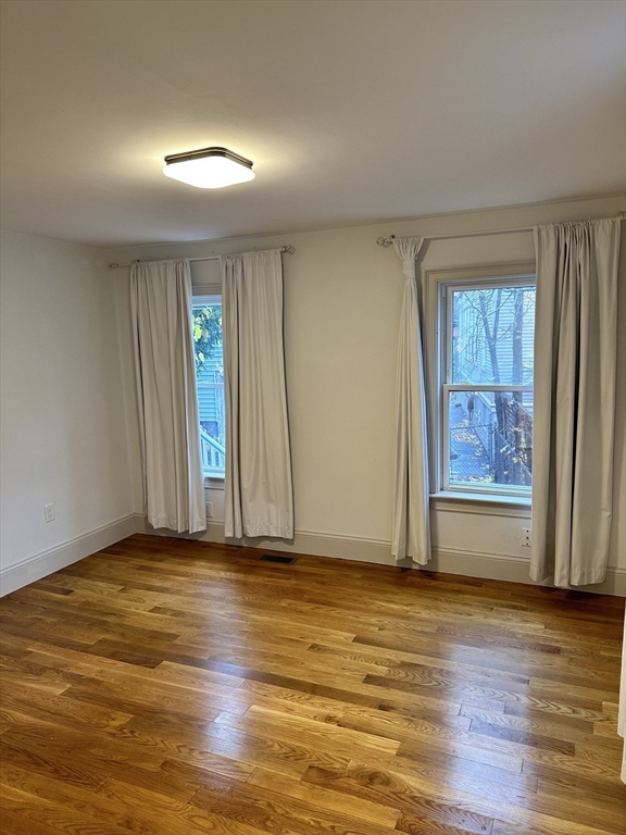 1 bed, 2 bath apartment for rent at 101 School St Unit 101, The Port — photo 4 of 7