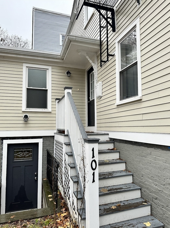 1 bed, 2 bath apartment for rent at 101 School St Unit 101, The Port — photo 1 of 7