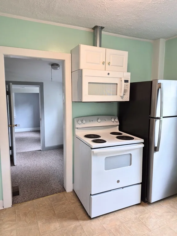 1 bed, 1 bath apartment for rent at 101 South St Unit 4, Bridgewater — photo 3 of 6