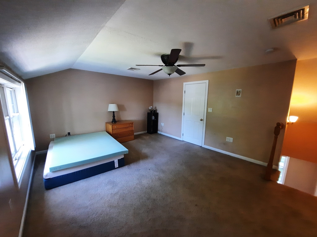 3 bed, 1 bath apartment for rent at 101 Sparks Unit 3, Lowell — photo 23 of 34