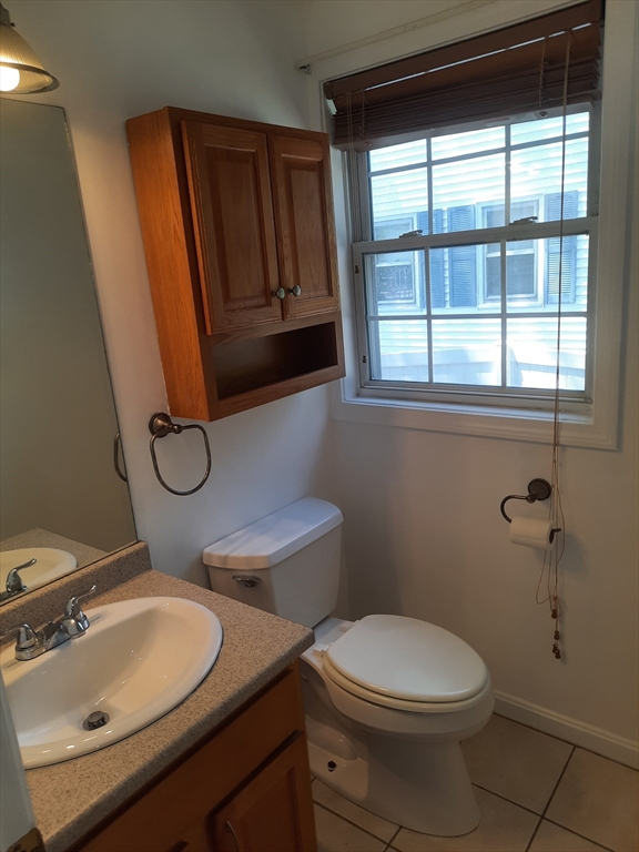 3 bed, 1 bath apartment for rent at 101 Sparks Unit 3, Lowell — photo 12 of 34