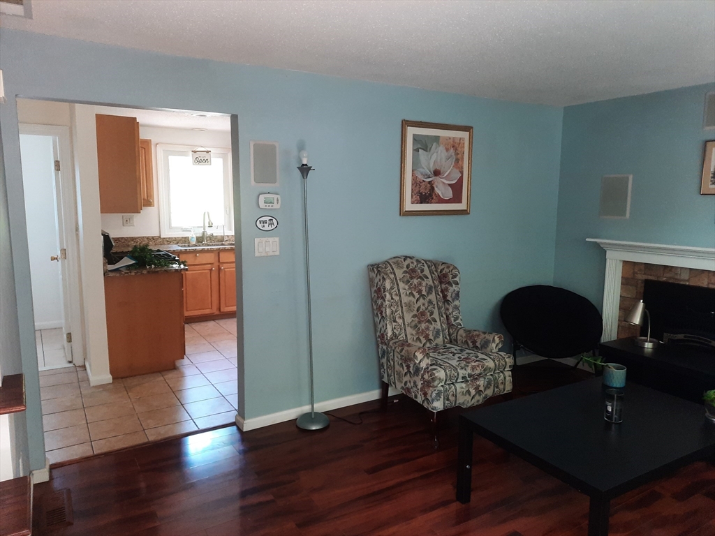 3 bed, 1 bath apartment for rent at 101 Sparks Unit 3, Lowell — photo 5 of 34