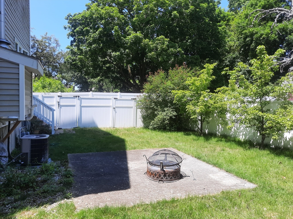 3 bed, 1 bath apartment for rent at 101 Sparks Unit 3, Lowell — photo 34 of 34