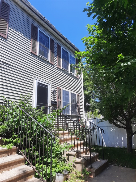 3 bed, 1 bath apartment for rent at 101 Sparks Unit 3, Lowell — photo 1 of 34