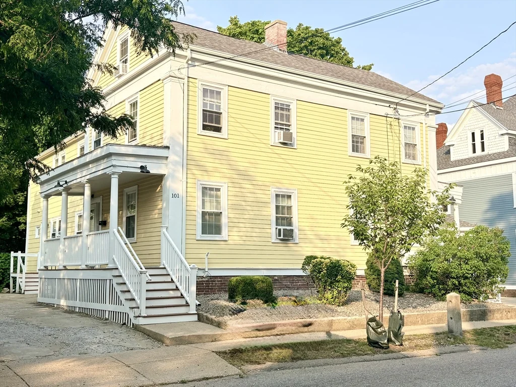 2 bed, 1 bath apartment for rent at 101 Summer St Unit 2, Watertown — photo 1 of 10
