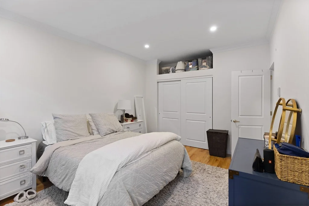 2 bed, 2 bath apartment for rent at 101 W Springfield St Unit 1, South End — photo 7 of 20