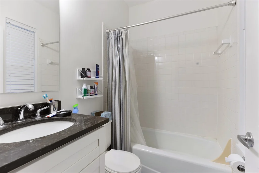 2 bed, 2 bath apartment for rent at 101 W Springfield St Unit 1, South End — photo 10 of 20