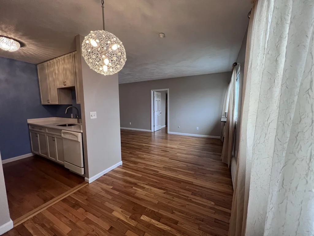 2 bed, 1 bath apartment for rent at 101 Waite St Unit D1, Malden — photo 3 of 18