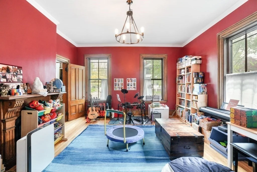 4 bed, 3 bath apartment for rent at 101 Walden St Unit 101, Neighborhood Nine — photo 5 of 41