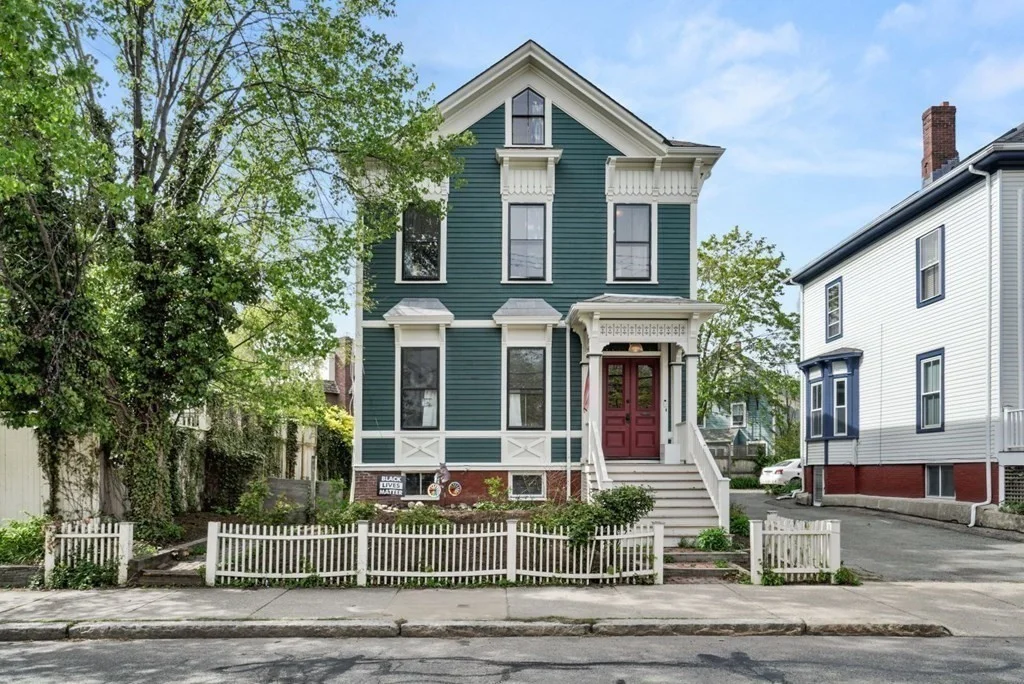 4 bed, 3 bath apartment for rent at 101 Walden St Unit 101, Neighborhood Nine — photo 1 of 41