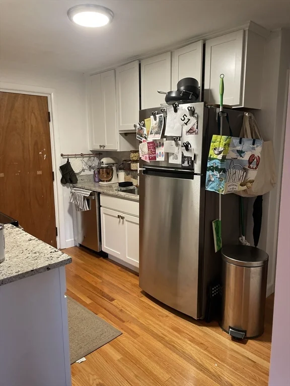 2 bed, 1 bath apartment for rent at 101 Walker St Unit C1, Newtonville — photo 2 of 11