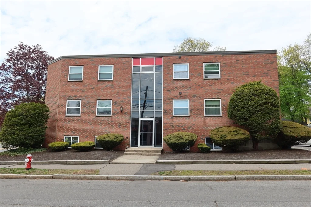 Studio bed, 1 bath apartment for rent at 101 Walker St Unit C4, Newtonville — photo 1 of 10