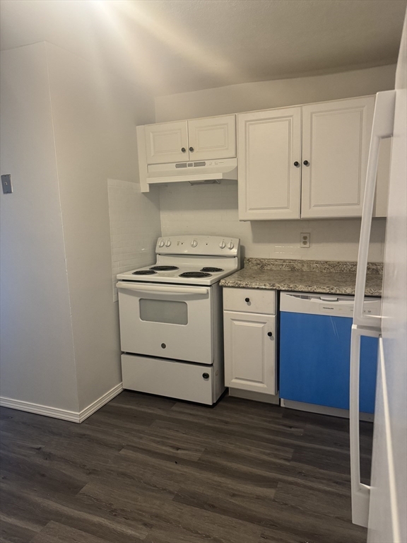2 bed, 1 bath apartment for rent at 101 Whipple St Unit 10, Worcester — photo 4 of 11