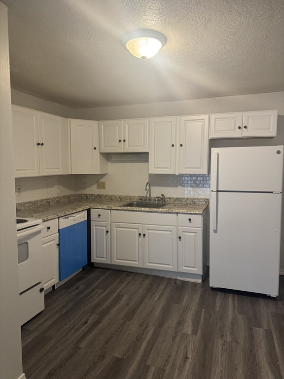 2 bed, 1 bath apartment for rent at 101 Whipple St Unit 10, Worcester — photo 3 of 11