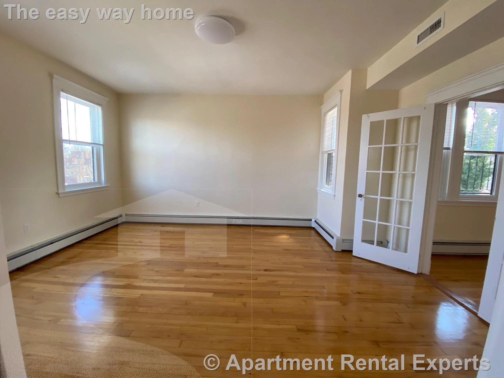 3 bed, 1 bath apartment for rent at 1010 Cambridge St Unit 3, Wellington-Harrington — photo 4 of 22