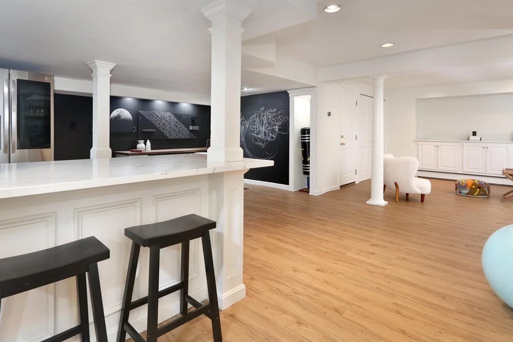 6 bed, 3 bath apartment for rent at 1010 Centre St, Newton Center — photo 12 of 21
