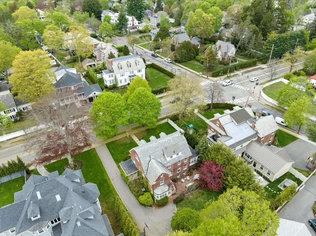 6 bed, 3 bath apartment for rent at 1010 Centre St, Newton Center — photo 19 of 21