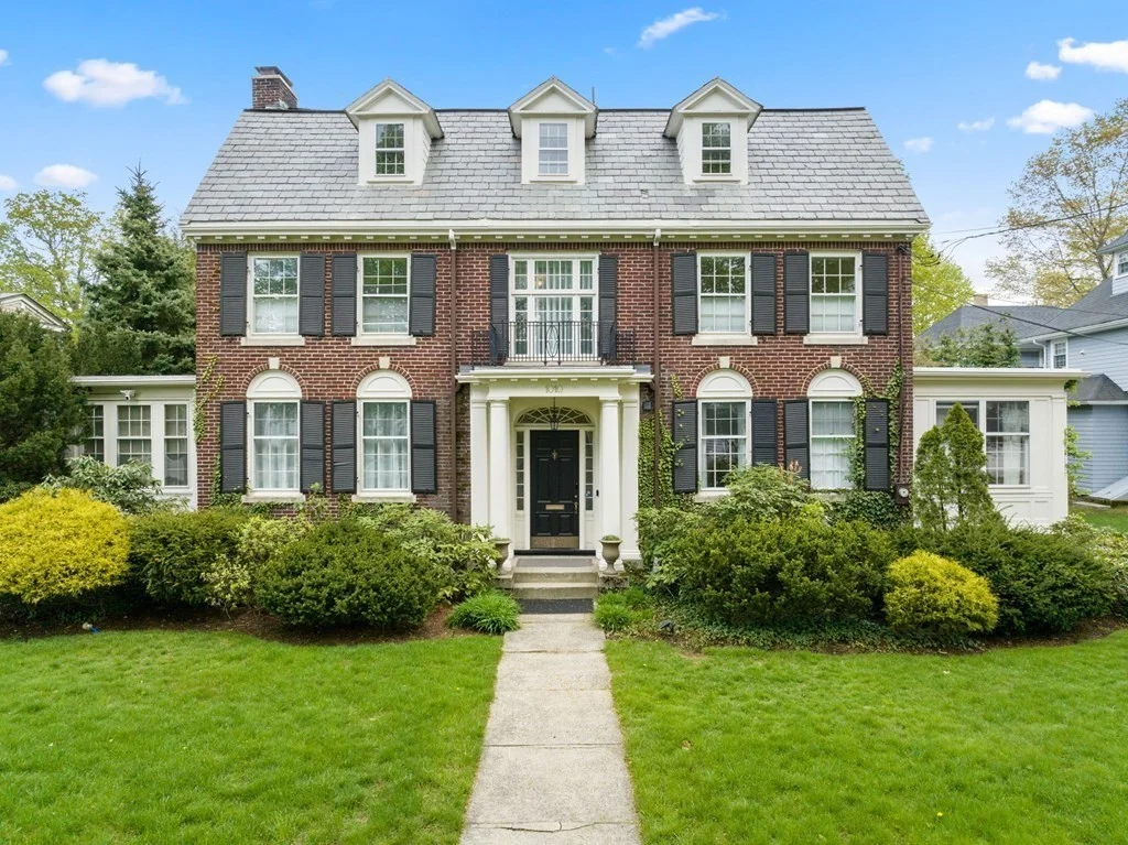 6 bed, 3 bath apartment for rent at 1010 Centre St, Newton Center