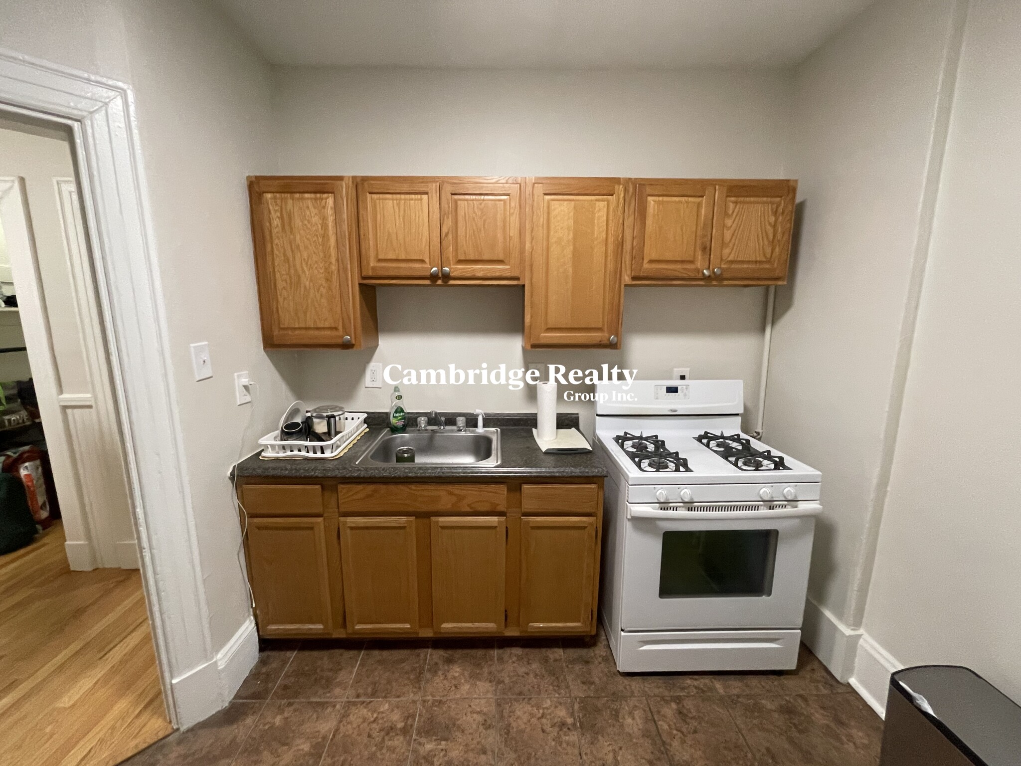 2 bed, 1 bath apartment for rent at 1010 Massachusetts Ave Unit 01T, Harvard Square — photo 3 of 15