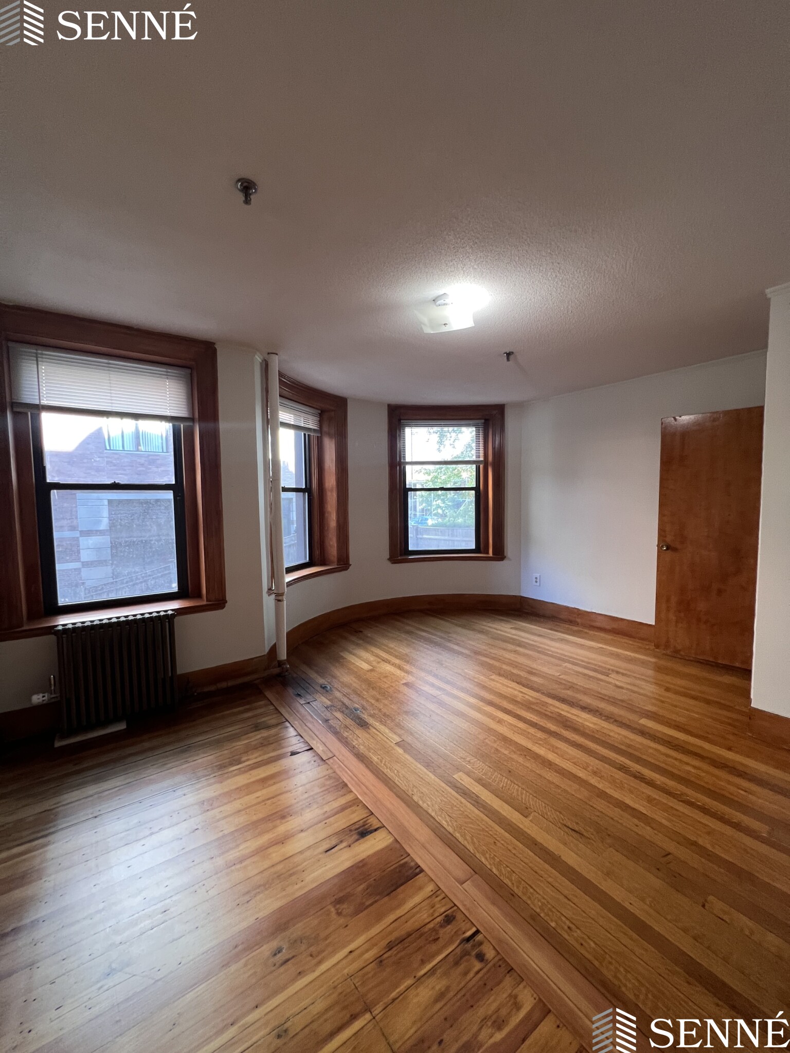 4 bed, 2 bath apartment for rent at 1010 Massachusetts Ave Unit 11, Riverside — photo 3 of 13